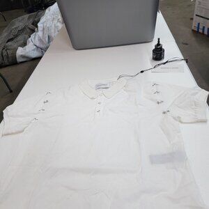 Womens golf shirt med piercings